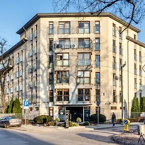 https://family-apartments-private-parking.krakowhotelspoland.com