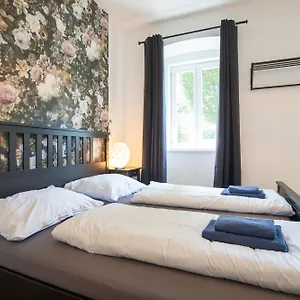 https://dainn-apartments-schnbrunn.vienna-besthotels.com