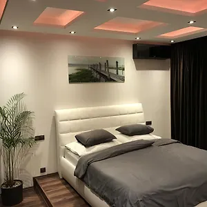 https://apartment-lupacova.praguehotelsweb.com